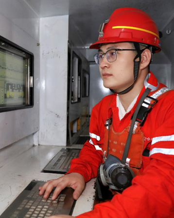 某煤礦控制中心 - 艾德截齒F3工況萬噸采煤只消耗一把